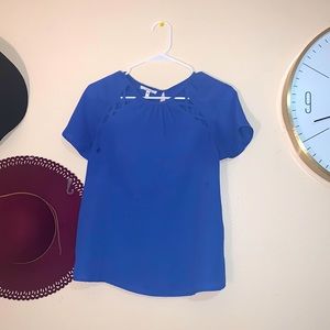 Cute work blouse, never worn only washed!!